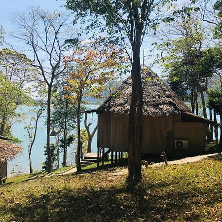 Sunwaree Phi Phi Resort Exterior foto