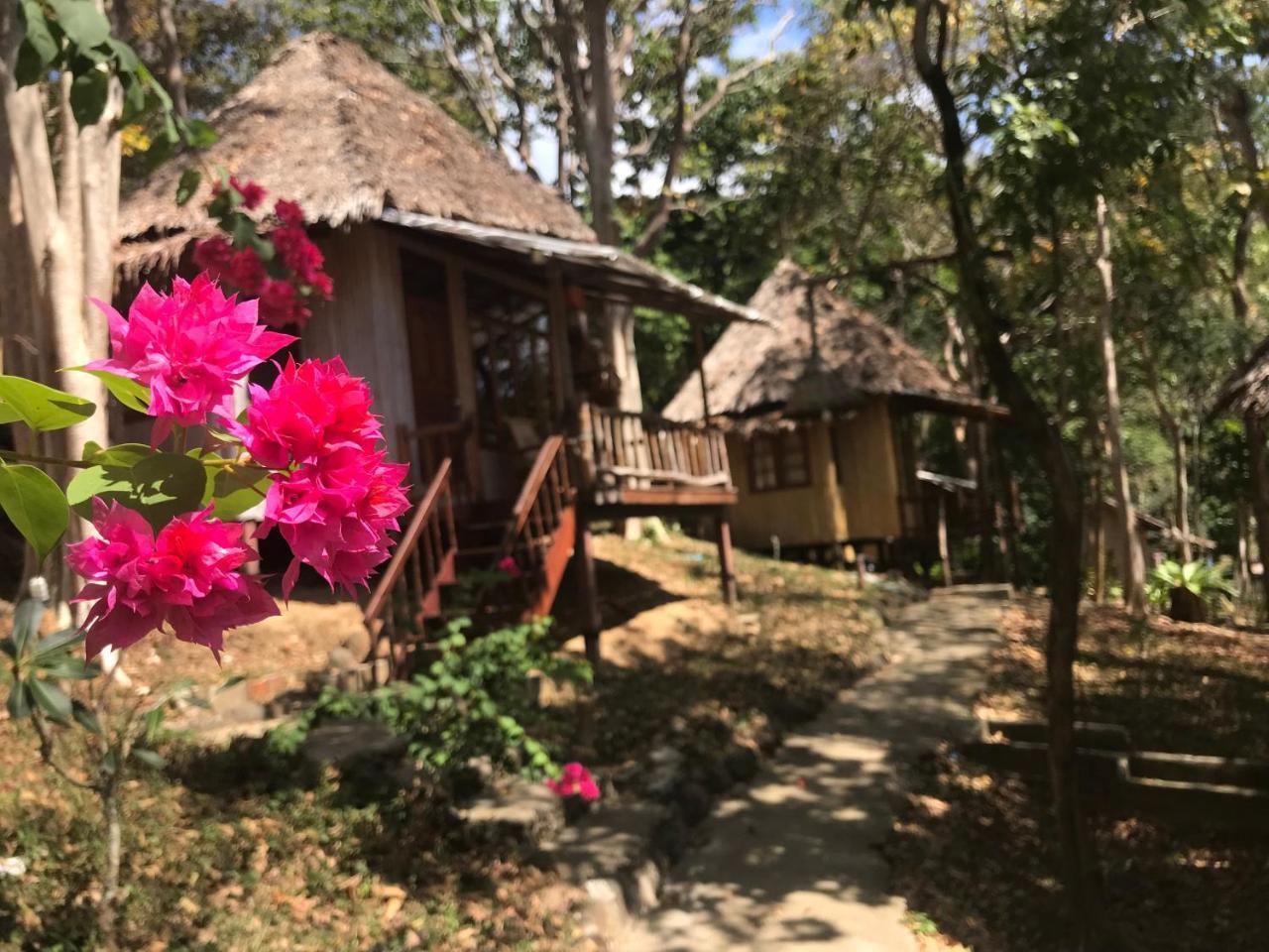 Sunwaree Phi Phi Resort Exterior foto